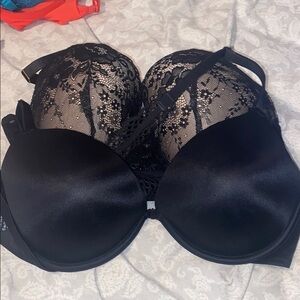 Set of 2 underwire Elegant Black/Lace bras